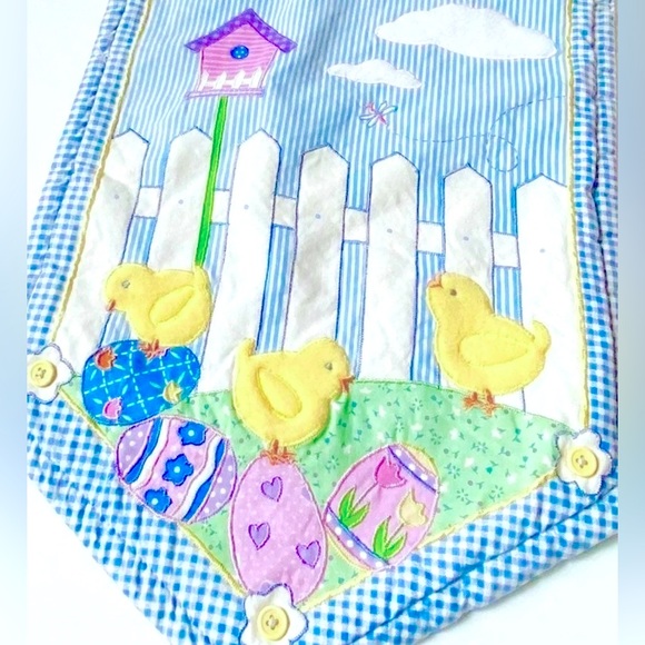 Spring Chickadee Table Runner & Mat Set - Picture 4 of 6